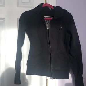 Black lululemon hoodie